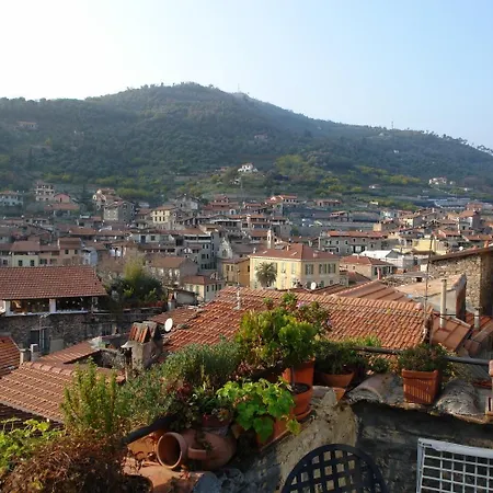 Il Libro 4* Dolceacqua