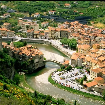 Alojamento de Acomodação e Pequeno-almoço Il Libro Dolceacqua