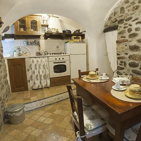 Il Libro 3* Dolceacqua