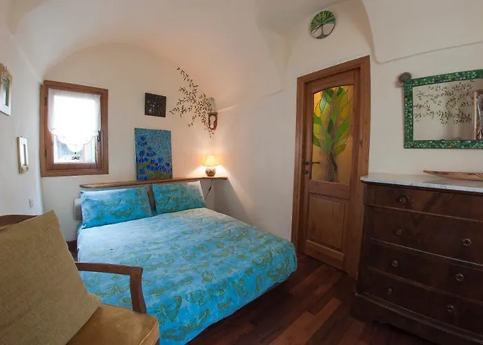 Bed & Breakfast Il Libro 4*